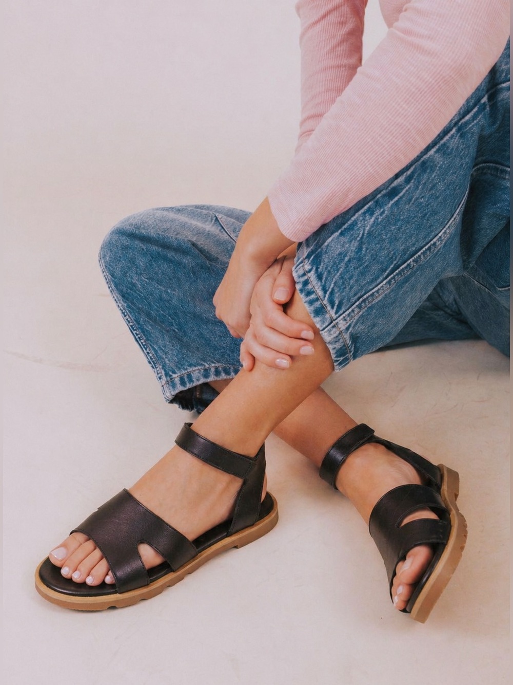 SOREL Ella™ III Ankle-Strap Flatbed Sandals Black Gum 7.5